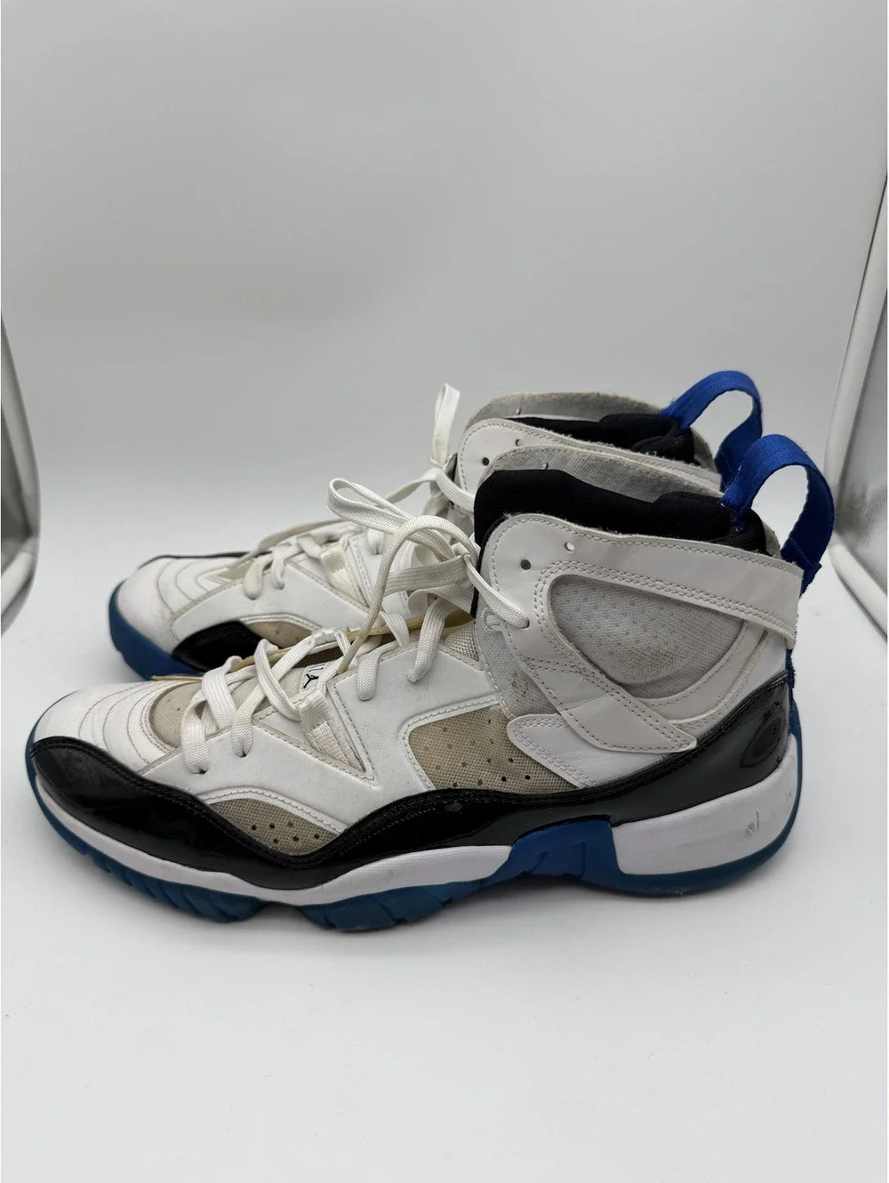 Vintage Jordan Basketball Sneakers Blue Black White Size 9